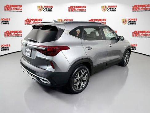 Used 2021 Kia Seltos EX AWD/4WD image 16