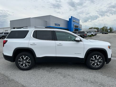 Certified 2023 GMC Acadia SLE w/ Driver Convenience Package AWD/4WD image 3