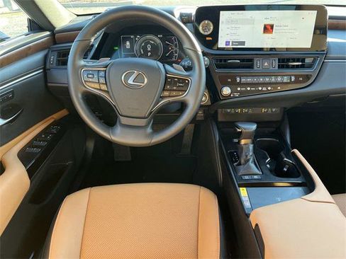 Certified 2025 Lexus ES 300h 300h image 12