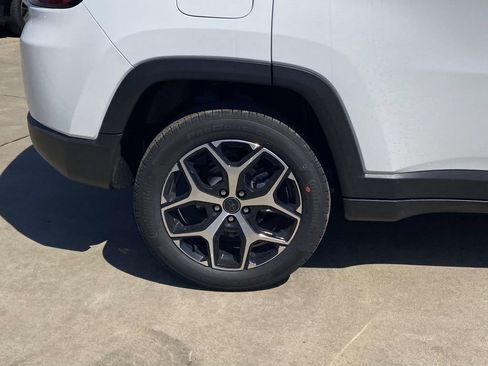 New 2026 Jeep Compass Limited AWD/4WD image 9