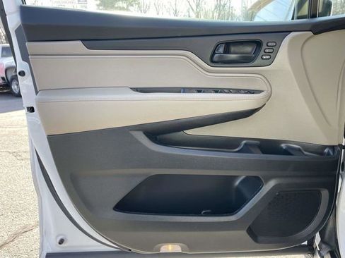 Used 2024 Honda Odyssey EX-L image 18