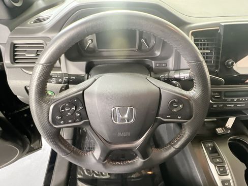 Used 2022 Honda Passport TrailSport image 11