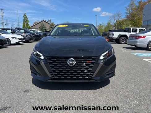 Used 2024 Nissan Altima 2.5 SR AWD/4WD image 2