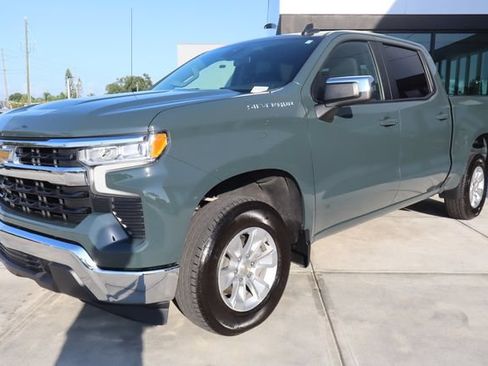 Used 2025 Chevrolet Silverado 1500 LT RWD image 8
