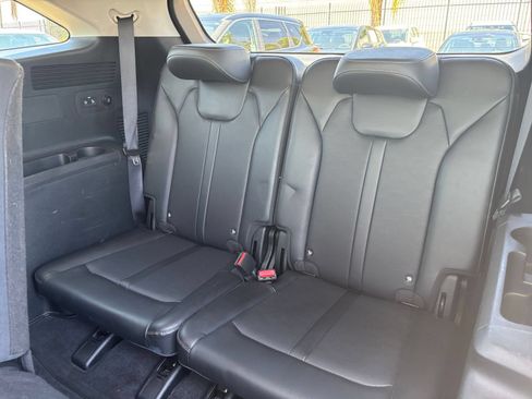 Used 2024 Kia Sorento S FWD image 31