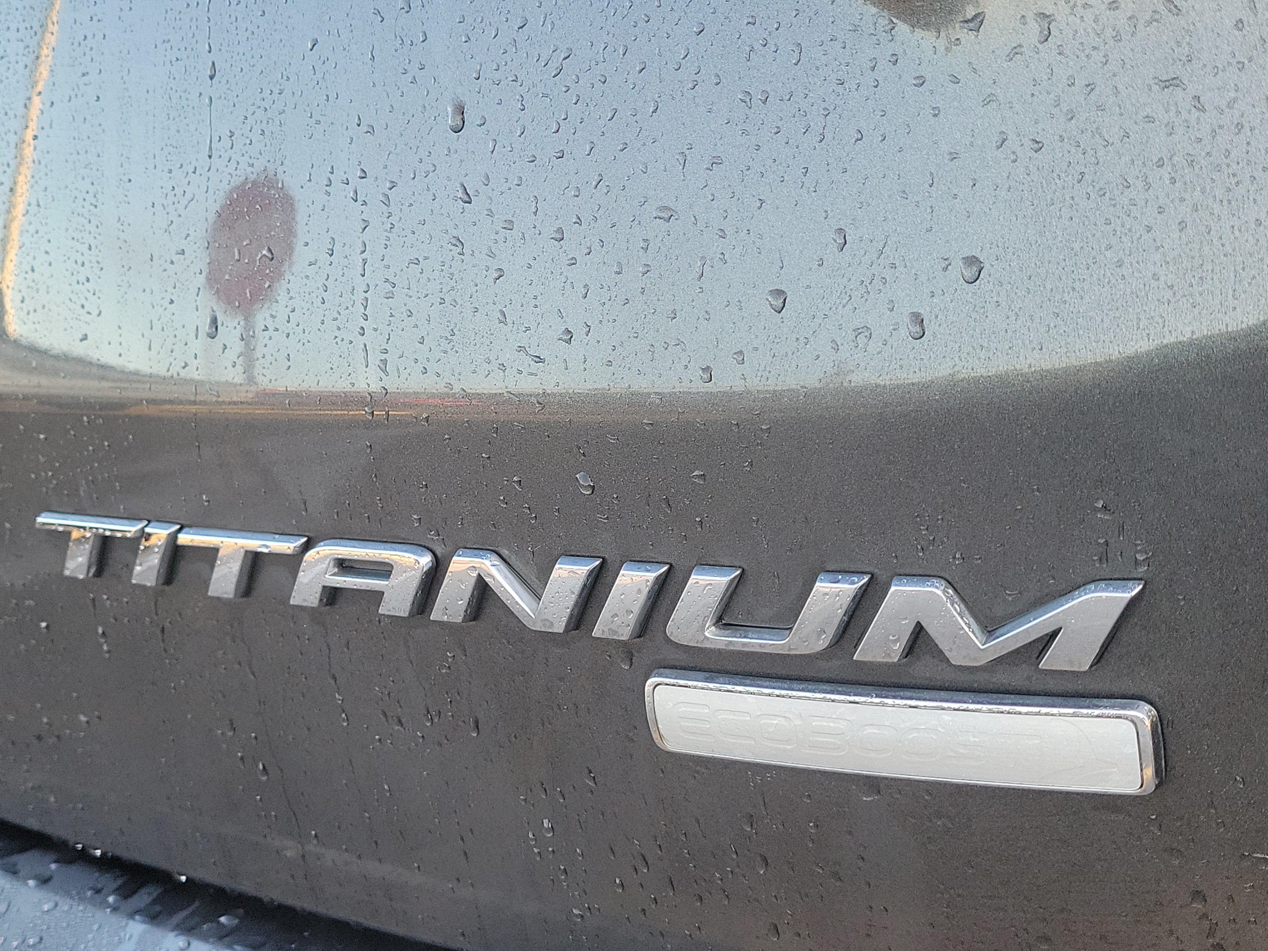 Used 2019 Ford Edge Titanium w/ Equipment Group 301A FWD image 34