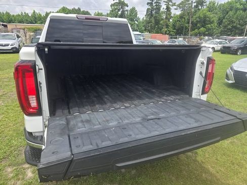 Used 2019 GMC Sierra 1500 SLT w/ SLT Premium Plus Package AWD/4WD image 38