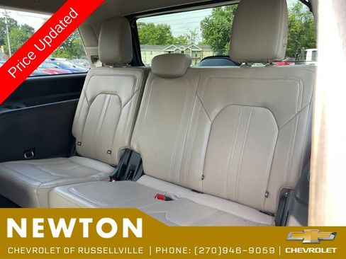 Used 2023 Ford Expedition Limited AWD/4WD image 40