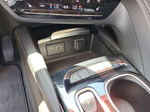 Used 2022 Buick Envision Preferred image 23