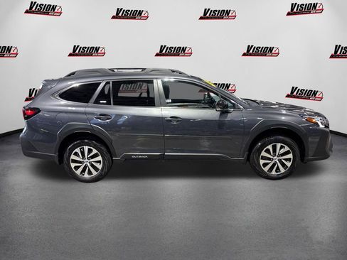 Used 2024 Subaru Outback Premium AWD/4WD image 4