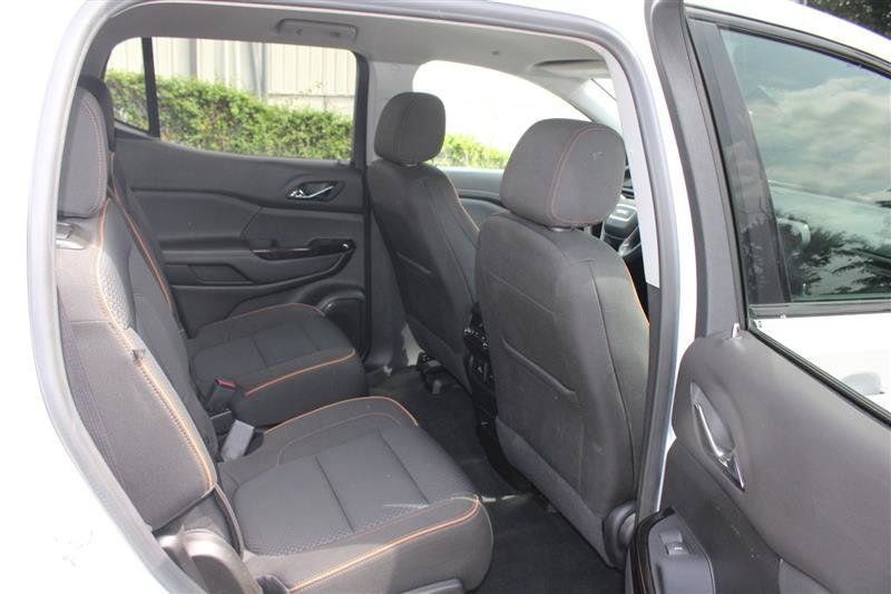 Used 2023 GMC Acadia AT4 w/ Trailering Package AWD/4WD image 10