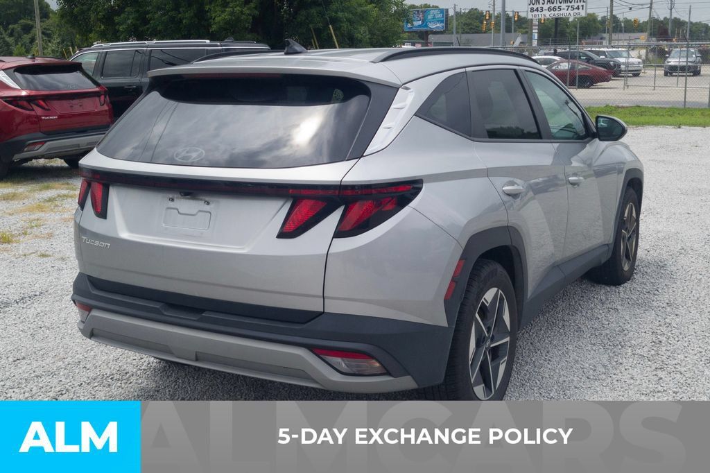 Certified 2025 Hyundai Tucson SEL FWD image 3