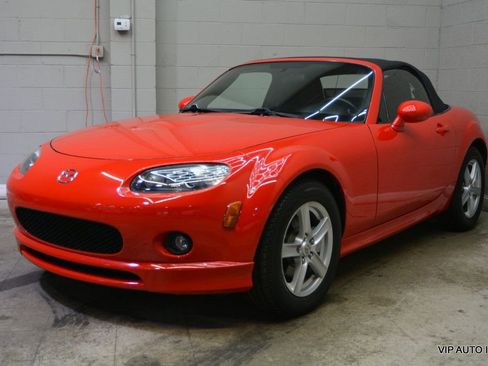 Used 2007 MAZDA MX-5 Miata Sport w/ Appearance Pkg image 6
