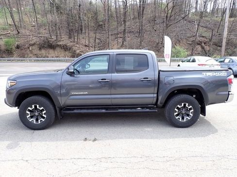 Certified 2023 Toyota Tacoma TRD Off-Road image 6