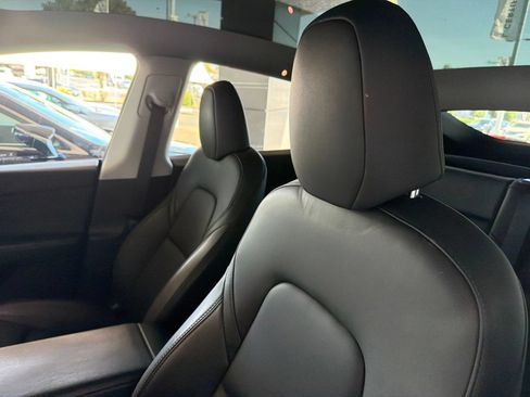 Used 2023 Tesla Model Y Long Range AWD/4WD image 8