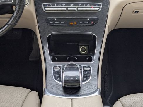 Used 2019 Mercedes-Benz GLC 350e 4MATIC image 24