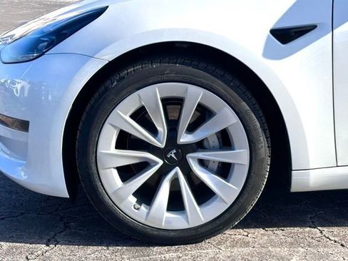 Used 2023 Tesla Model 3 Standard Range image 7