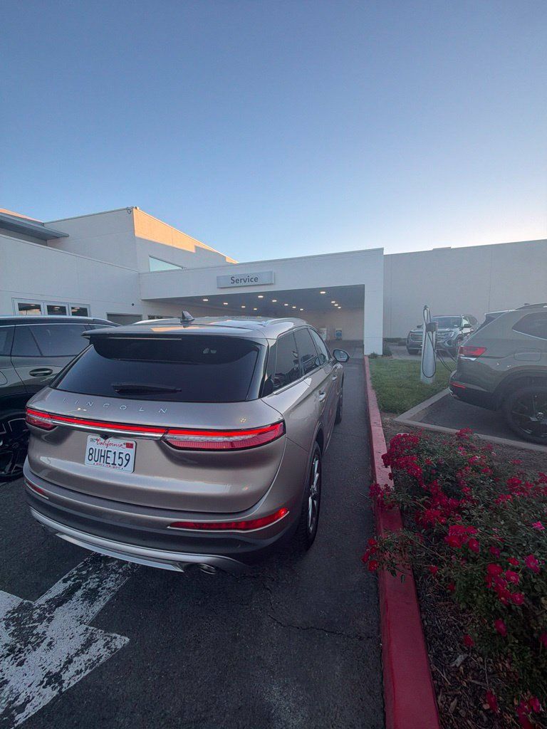 Used 2021 Lincoln Corsair FWD w/ Premium Package image 5