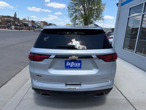 Used 2022 Chevrolet Traverse Premier w/ LPO, Floor Liner Package AWD/4WD image 4