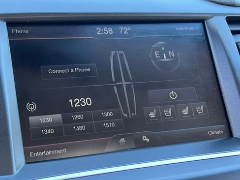 Used 2014 Lincoln MKS AWD image 21
