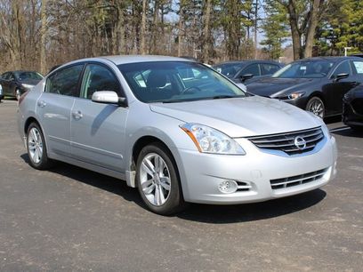 Used 2011 Nissan Altima 3.5 SR