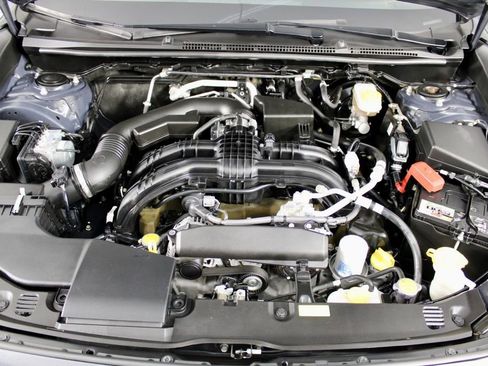 Used 2018 Subaru Crosstrek 2.0i AWD/4WD image 10