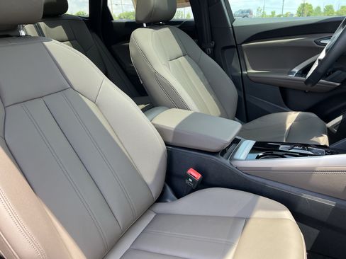 Certified 2025 Audi Q5 Premium w/ Convenience Package AWD/4WD image 35