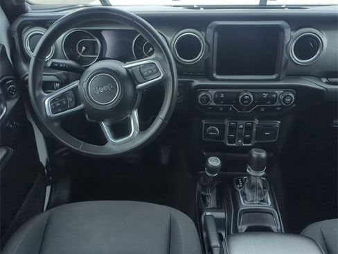 Certified 2023 Jeep Gladiator Overland image 21