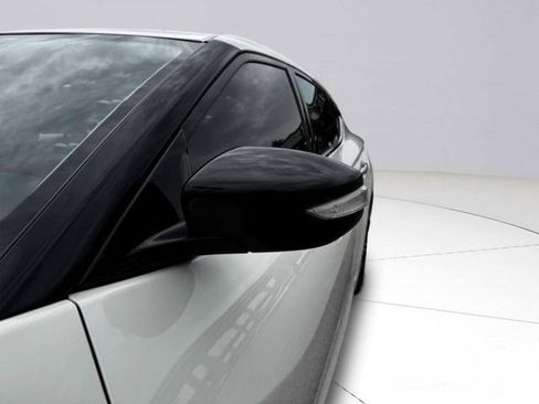 Used 2022 Nissan Maxima SV w/ Floor Mat Group FWD image 10