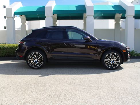 New 2026 Porsche Macan AWD/4WD image 8