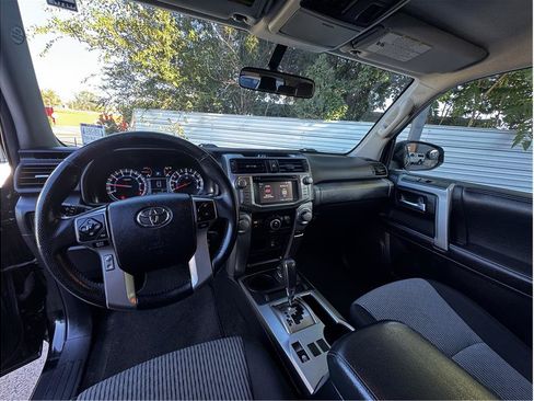 Used 2014 Toyota 4Runner SR5 AWD/4WD image 2