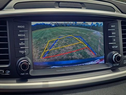 Used 2019 Kia Sorento EX w/ EX Touring Package FWD image 24