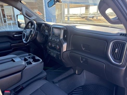 Used 2022 Chevrolet Silverado 3500 LT w/ Convenience Package image 25