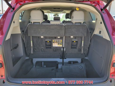 Certified 2022 Toyota Sienna XLE w/ XLE Plus Package image 14