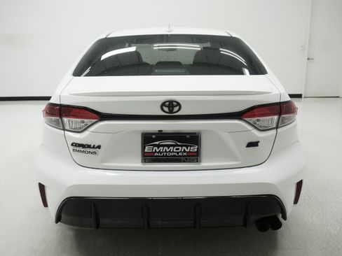 Used 2024 Toyota Corolla SE FWD image 5