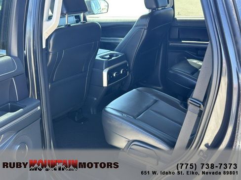 Used 2024 Ford Expedition XLT AWD/4WD image 20