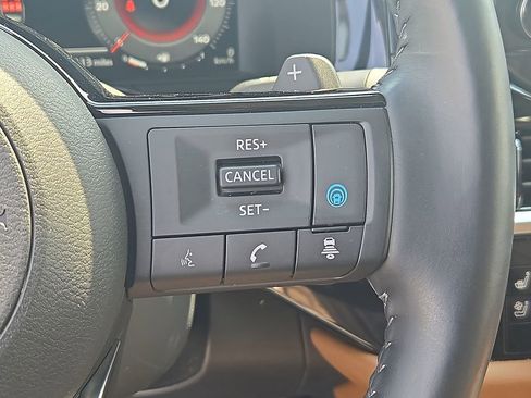 Used 2023 Nissan Pathfinder Platinum AWD/4WD image 24