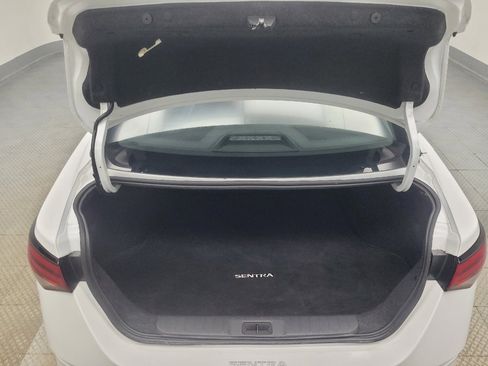 Used 2021 Nissan Sentra SV FWD image 29