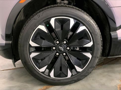Used 2025 Chevrolet Blazer EV RS AWD/4WD image 9