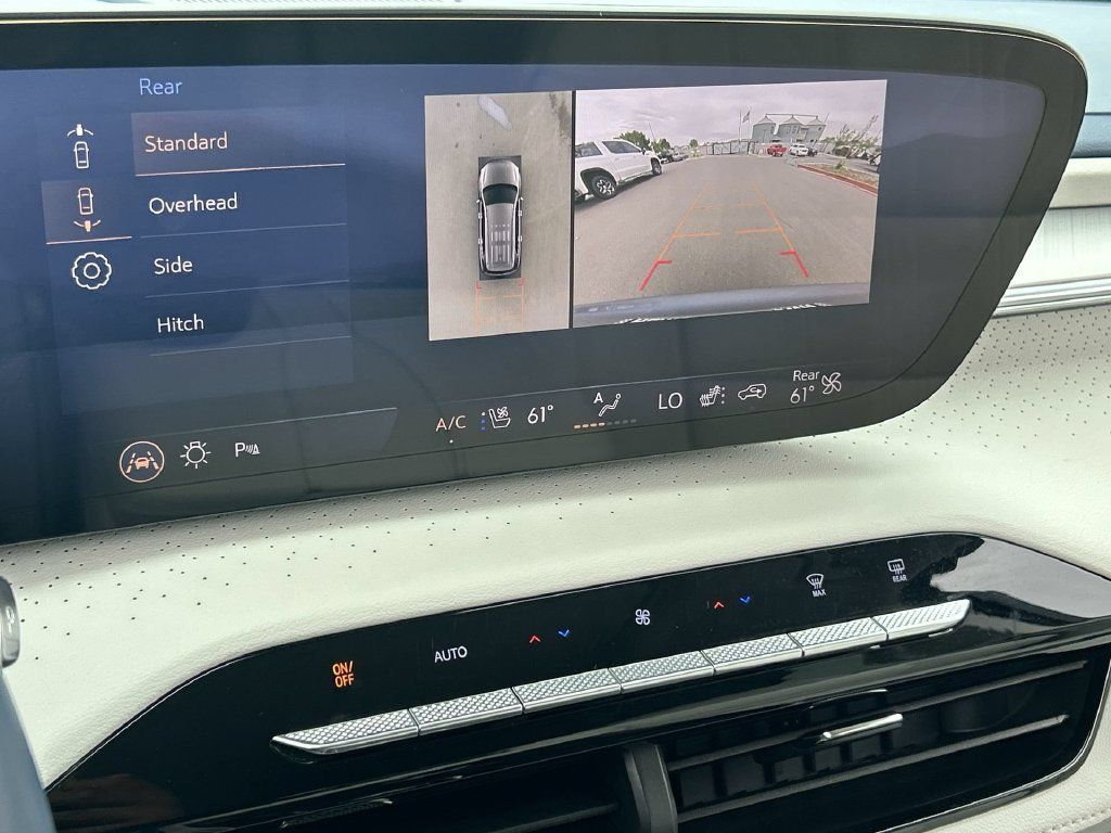 Used 2025 Buick Enclave Avenir w/ Super Cruise Package AWD/4WD image 15
