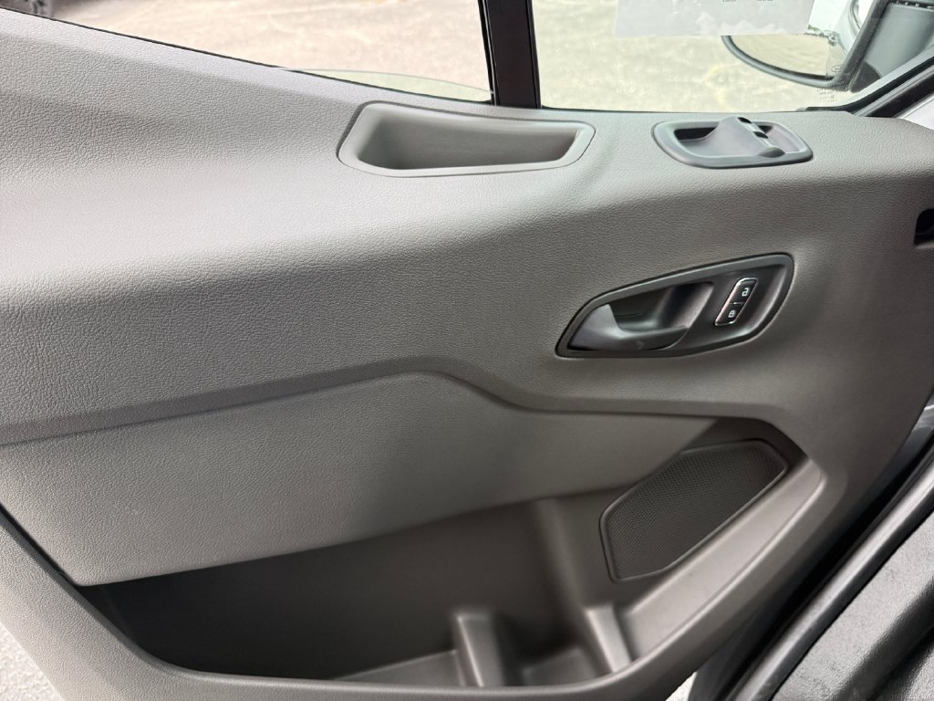 New 2027 Ford Transit 250 148 Medium Roof w/ Load Area Protection Package RWD image 23
