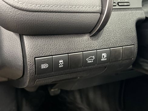 Used 2021 Toyota Camry SE FWD image 28