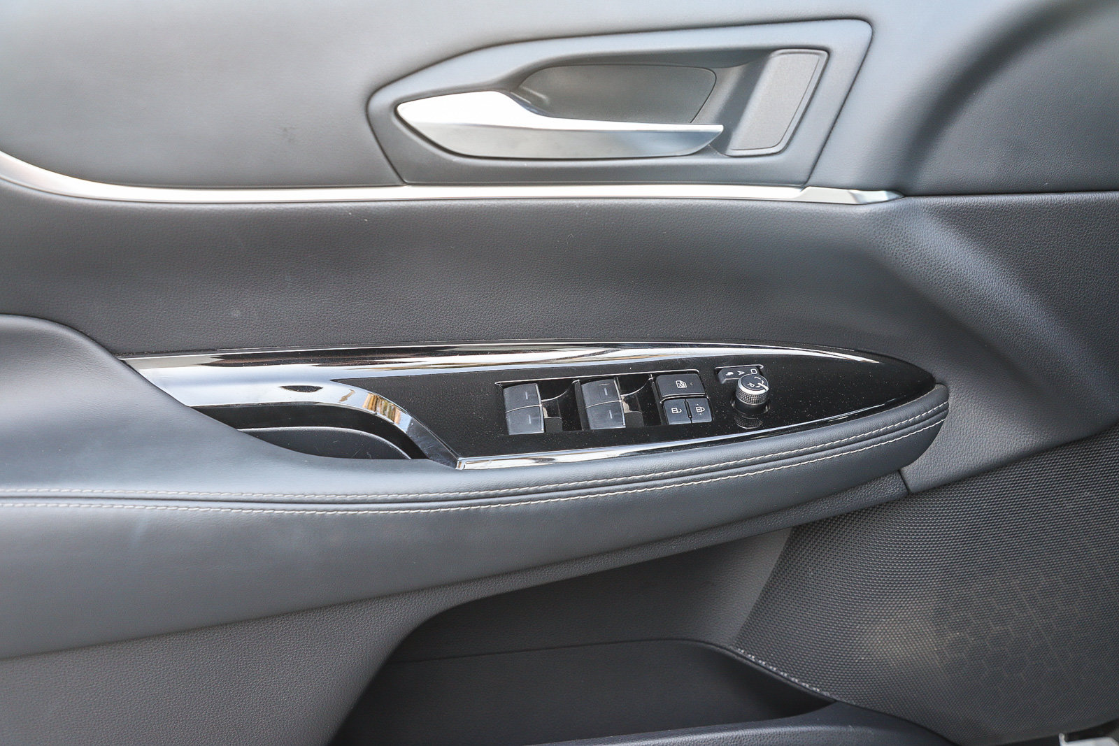 Used 2023 Toyota Mirai w/ Advanced Technology Package RWD image 21