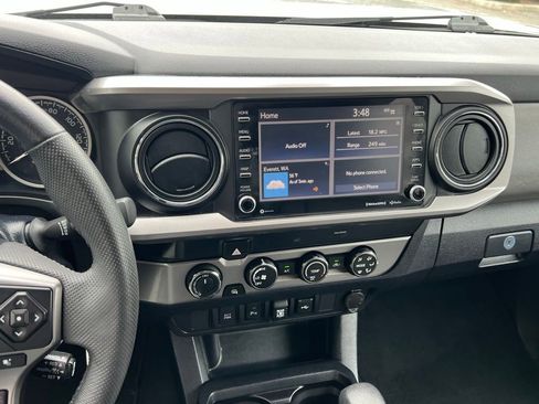 Certified 2020 Toyota Tacoma SR5 AWD/4WD image 22