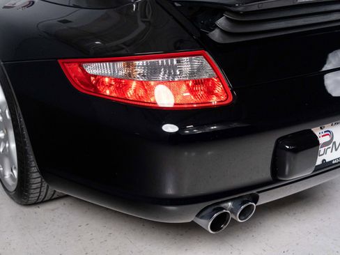 Used 2006 Porsche 911 Carrera RWD image 22
