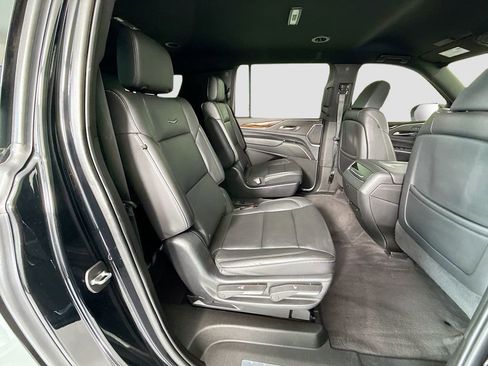Used 2023 Cadillac Escalade ESV Luxury AWD/4WD image 23