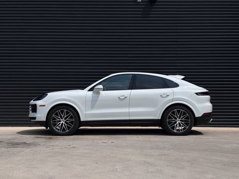 Certified 2026 Porsche Cayenne Coupe AWD/4WD image 2