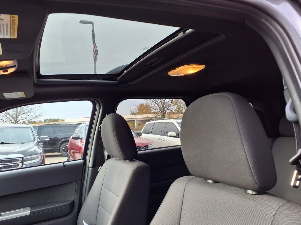 Used 2011 Ford Escape XLT w/ 201A Rapid Spec Order Code AWD/4WD image 14