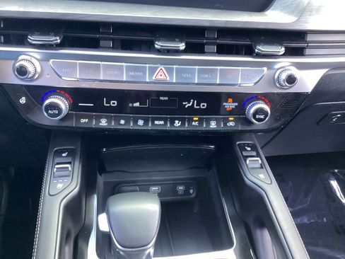 Used 2024 Kia Telluride EX X-Line AWD/4WD image 24