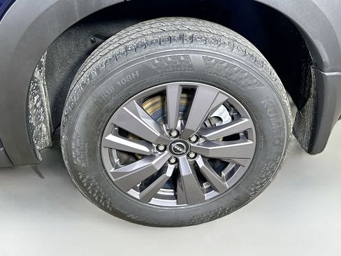 Used 2023 Nissan Pathfinder SV AWD/4WD image 8